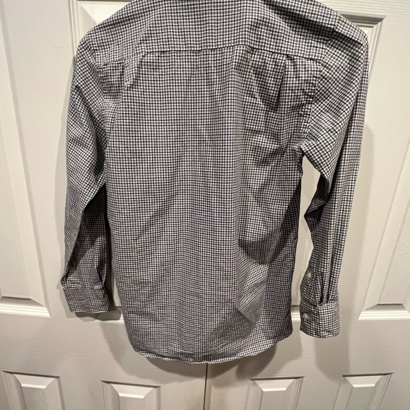 Nordstrom Brand boys Button Down - Picture 6 of 6